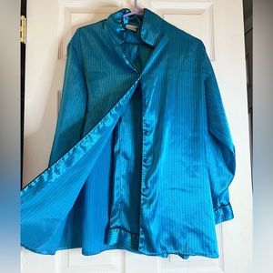 It’s a silk pajama set comes with matching pants